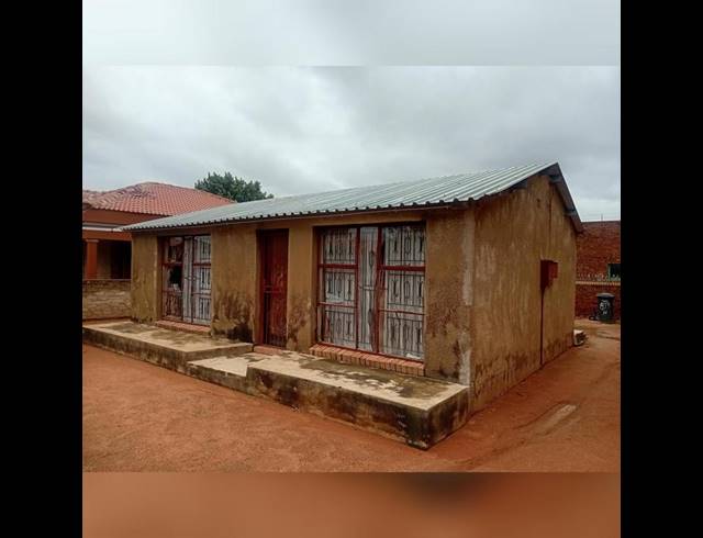 2 BEDROOM HOUSE FOR SALE IN SOSHANGUVE H